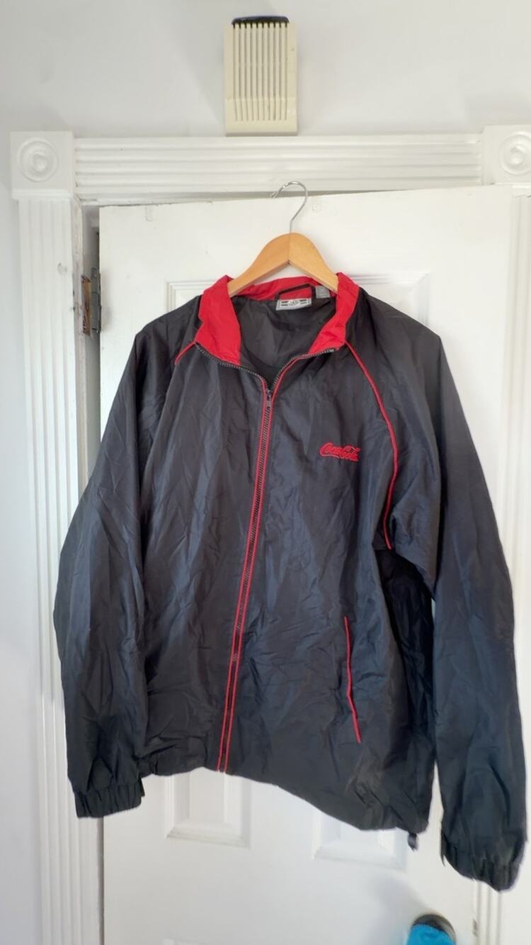 Coca-Cola Beverage Zip-Up Jacket Windbreaker (Medium)